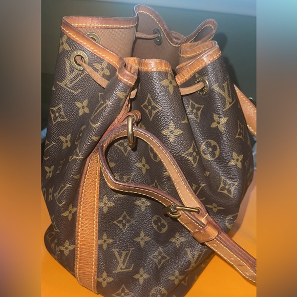 Louis Vuitton Monogram Petit Noe - Picture 16 of 16